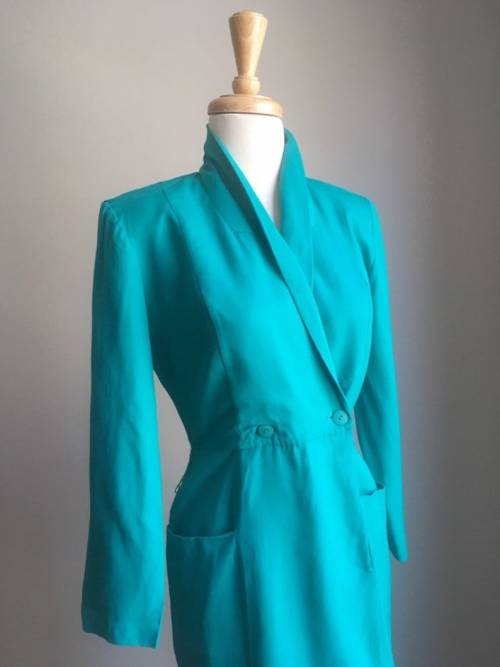 True vintage 1980s turquoise suit, x