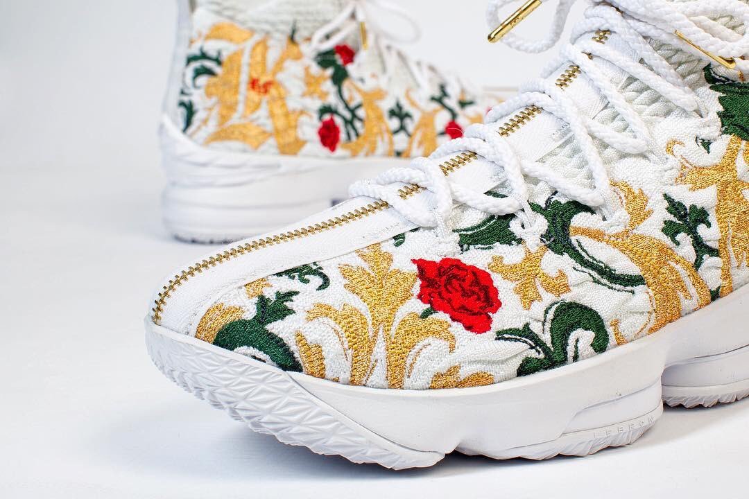 karrmennn:  thoughtsof-r:  kngshxt:  kingjaffejoffer:  “Floral” Nike LeBron 15