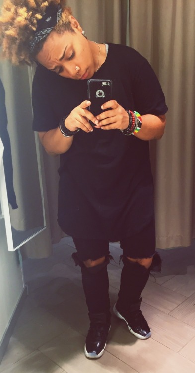 afronautic:  Fitting room selfies…Only outfit I liked was the one I was already wearing… *shrugs*
