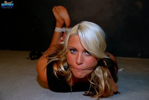 bondagehedgehog:  Jenn