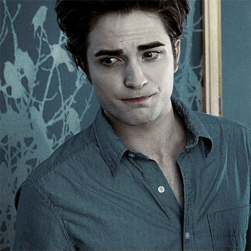 dianaofthemyscira:Robert Pattinson as Edward Cullen in Twilight (2008)