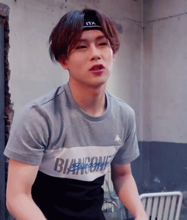 What A Look 2/?