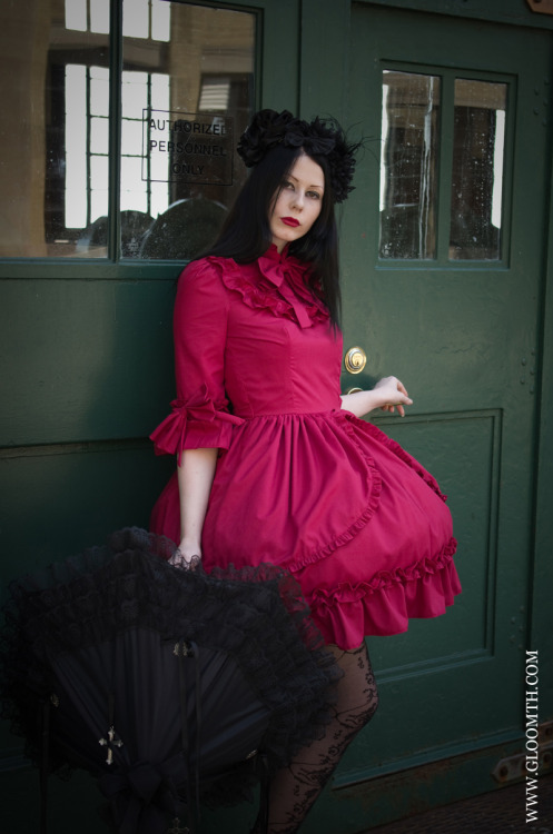the-gloomth:  Gloomth’s “Sorrow“ dress! Available in 2 lengths and sizes XS-2XL (and made to measure). :) 