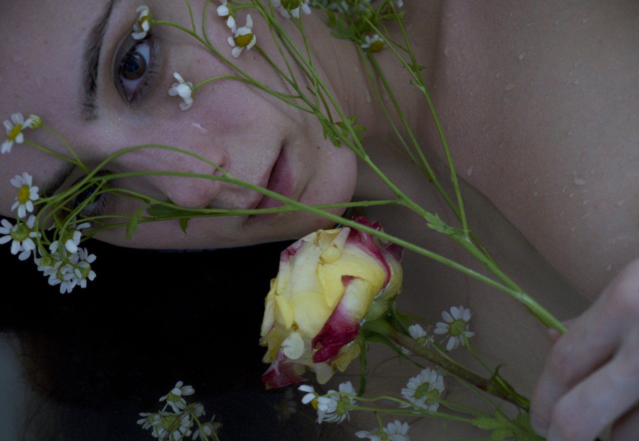 brookelynne:  roses &amp; camomile | self-portraits  •✧{ more here }✧•