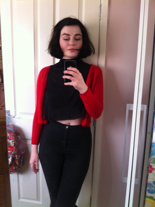 soyabug:  grazingfarmersmarkets:I hadn’t wanted to be kissed in a long while  HOLLY BABY