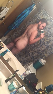 skyslut:  flydood81:  sunflorite:  I’m growing out my back hair so I can make it into a wig and donate it to the next mother fucker that tries me 🍑😊  Woof!  FUCK OFF WITH THIS WOOF SHIT! THIS IS THE SECOND TIME AND THIS SELFIE IS AN HOUR OLD!
