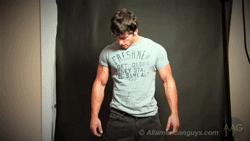 alejandrokisses:  GARY TAYLOR FLEX TEASE 