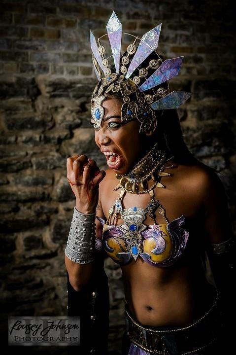 cosplayingwhileblack:  ariel8619:  Official pics from my Queen of the Damned shoot! Photos taken by  RJ3Photography  https://www.facebook.com/arielcosplay  Character: AkashaSeries: Queen of the DamnedSubmission