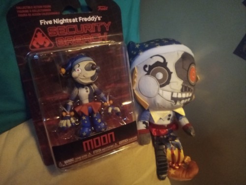 The Merch Stumbled Across At GameStop. There Were Sun And Eclipse Figures, Too, As Well As Big Sun And