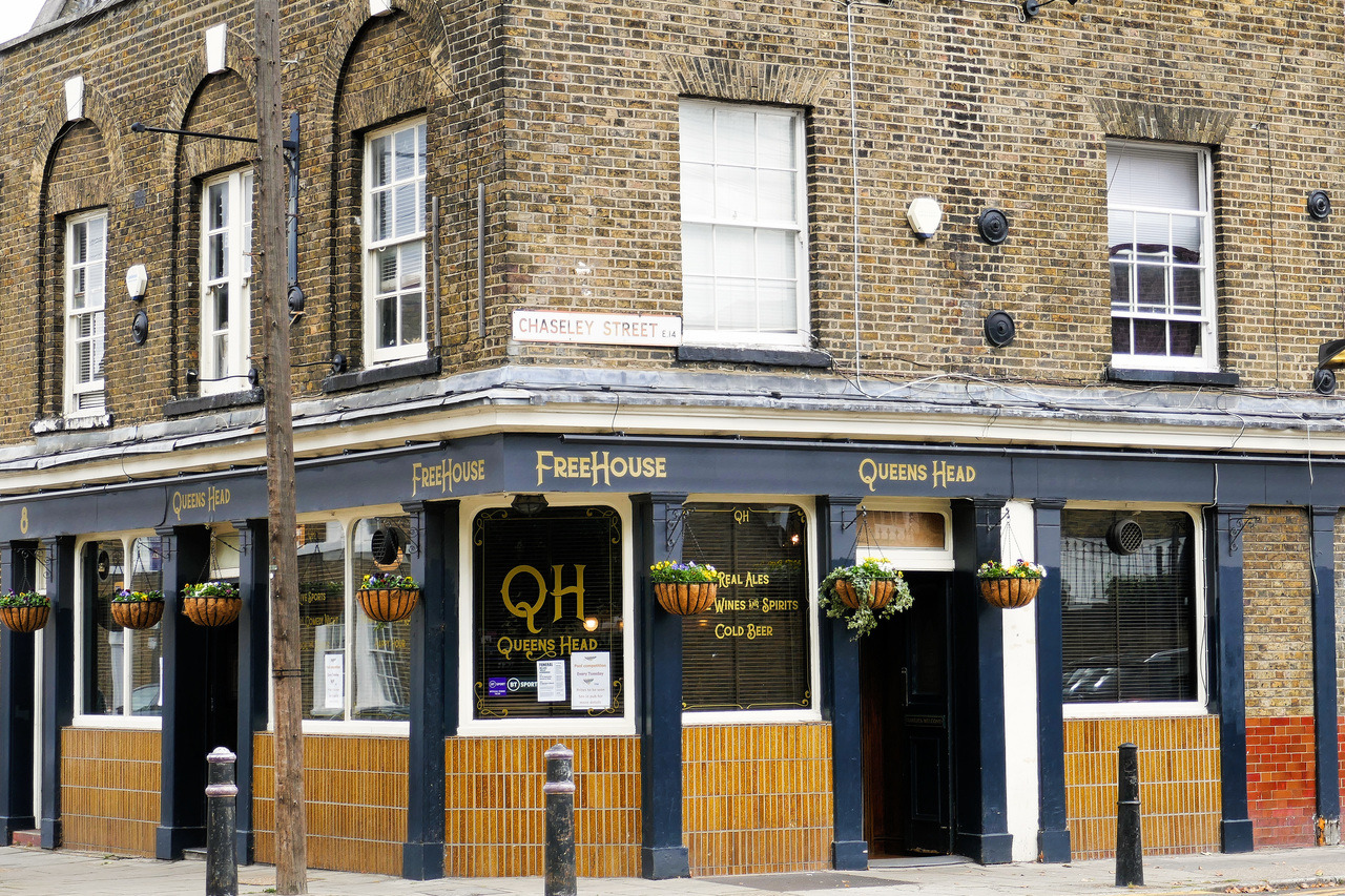 Sometimes London — Another TV themed photo: the Queens Head pub in...