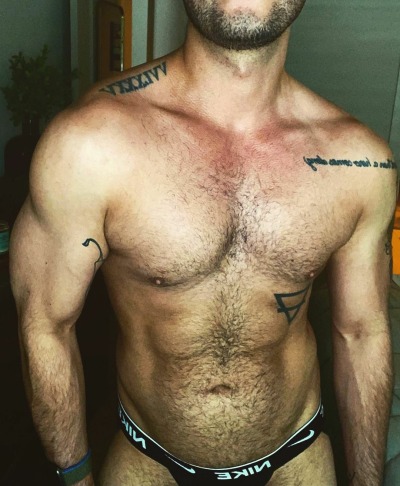 nicolorenzogio:https://instagram.com/superboy8500_The porn pictures