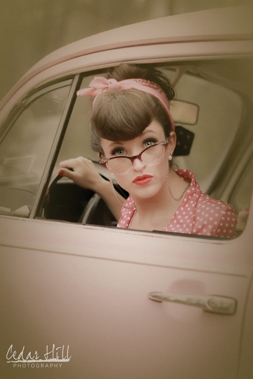 alternative-pinup:  Alternative Pin Up Follow us at : http://alternative-pinup.tumblr.com/