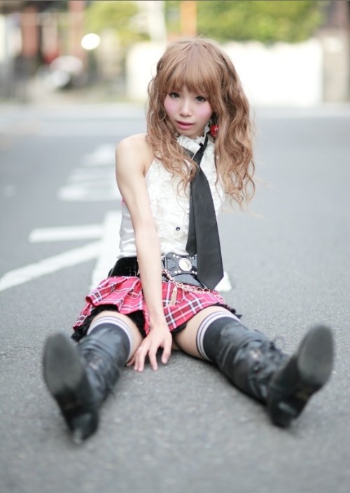 cosplaygirl:  アサガヲBlog : 【コミケ85 コスプレROM】　3日目東I-22a　サークル『Sweet　sweetS』　姫宮まほれ