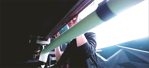 elaysium:  110/∞: Yixing peeking out from backstage to look at the fans after the