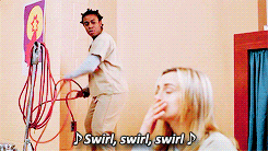 carryonghettowoman:  GET TO KNOW ME MEME: 5 Favourite TV Shows↳ [2/5] Orange Is