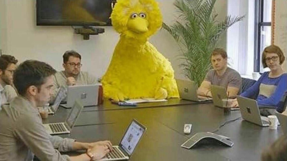 Cuando estás en un grupo de WhatsApp y todos tienen fotos suyas y tú tienes alguna