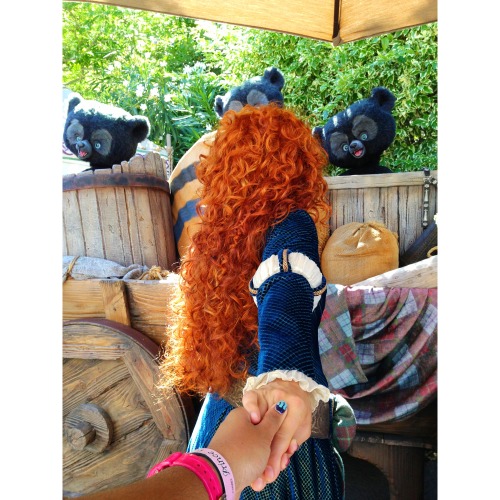 yohoyohoadisneylifeforme:magicalserendipity:One day in Disneyland I decided to hunt down all the