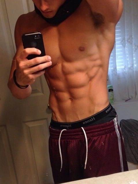 meniloveat5280:  Follow for over 100,000 examples of The Art of Man. With over 30,000 fans, something is going right. 