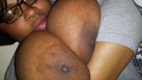 hugeheavytits:  http://hugeheavytits.tumblr.com/ Ladies - send in your big boob submissions hugeheavytits@gmx.co.uk