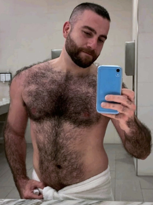 The howling bear