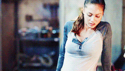Lindsey Morgan Gifs