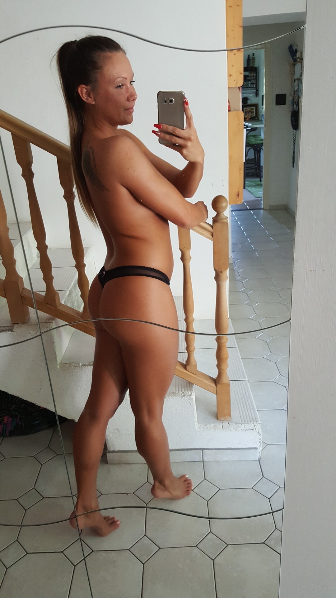 youngwebwhores2018: amatorer:  Young girl, beautiful boobs, amazing Ass   Hot slut!
