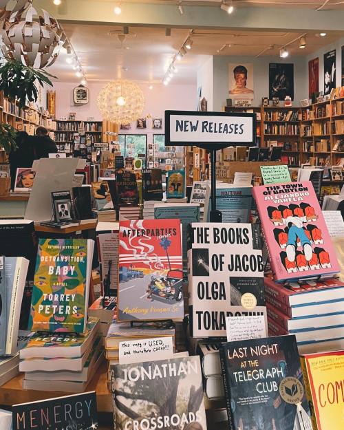 whilereadingandwalking:Fabulosa Books is smack in the middle of the very queer Castro District in Sa