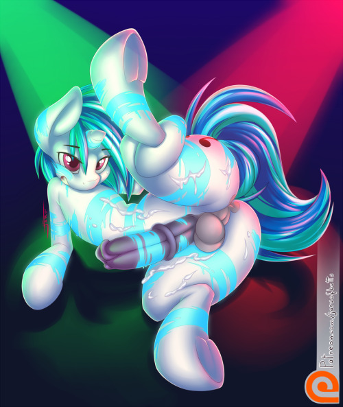 jarvofbutts:  Waifu pone~ >//3//> There isn’t much to add really. Vinyl Scratch, with fem and dickgirl versions, the obligatory cum versions, and rave party, glow-paint alt version for both >3> And as always, next picture, featuring Starlight