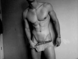 xxxthatdickxnowxbitchh:  thought it would be time to show off some cock again.. its been a while  M: F love to see a bulg