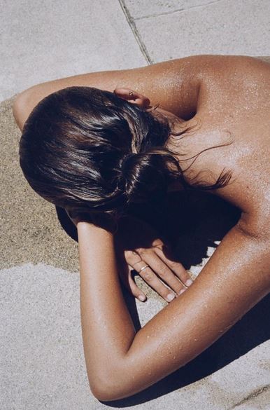 henrikpurienne:  Chloé 🐤 Los Angeles@chloebilsland #puriennebrunettes #jeuxdepeau