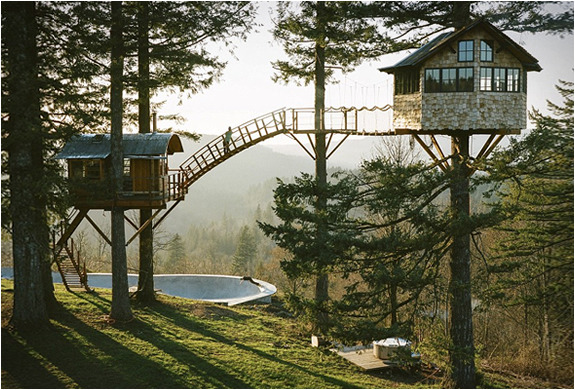 tinyhometrail:  Cinder Cone Treehouse(source)