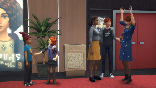 simlaughlove: mlyssimblr: PUFFERHEAD STUFF PACK Do you know Henry Puffer, the most popular simlish