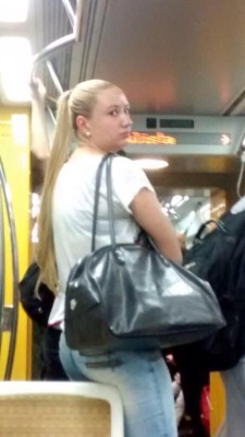 Actionables:  Mira4:  Cockfabric:  Iggy Azalea Spotted After The Pinkprint Release