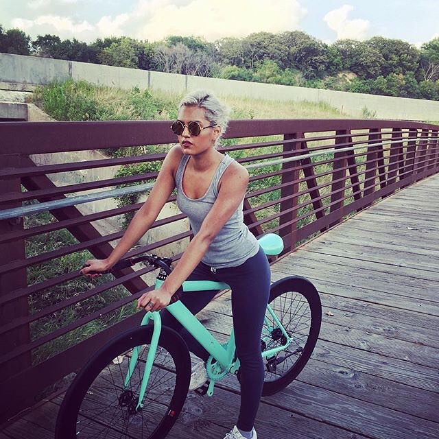 fixiegirls:  Strolling along with my June bug 🌳🌺🍃🐛☀️ #fixie #fixiebike