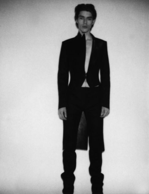 0729866:  Yves Saint Laurent f/w 2000 fittings photographed by Hedi Slimane  