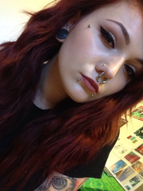 m0rphlne:  I like where this picture is going on the blogging sphere lol
