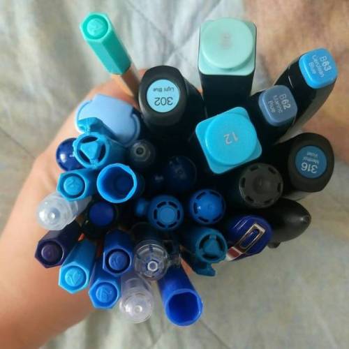 Many shades of #blue  #pens #markers #brushpen #fineliner #highlighter #stabilo #kurecolor #promarke