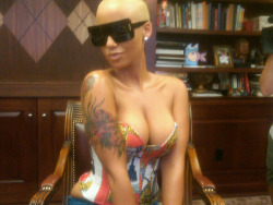 dailyactress:  Amber Rose