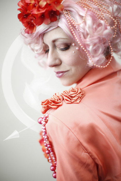 vastderp: jumpingjacktrash: rainbowbarnacle: ceruleancynic: Effie Trinket at Katsucon, all photos by