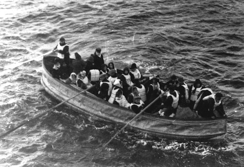 thegoodcorner:Enduring image of one of the titanic’s collapsible lifeboats awaiting rescue while kee