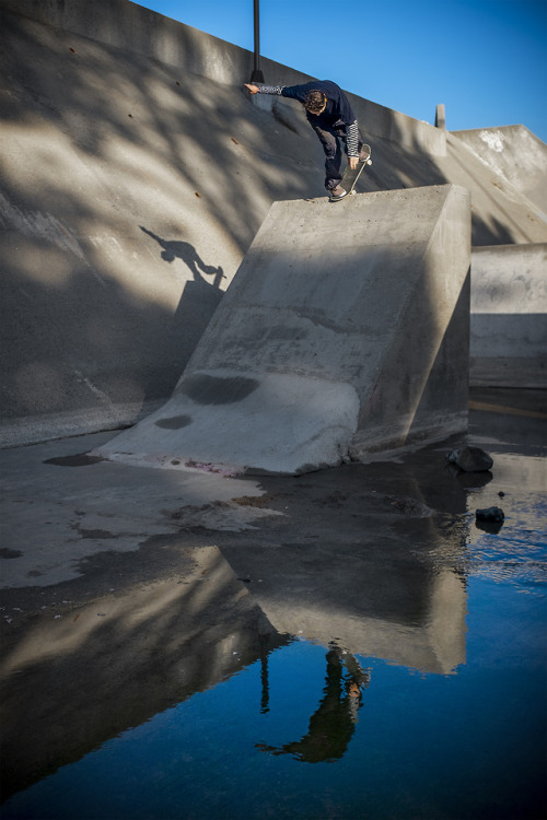 Shawn Hale : Backside noseblunt : Irvine, CA