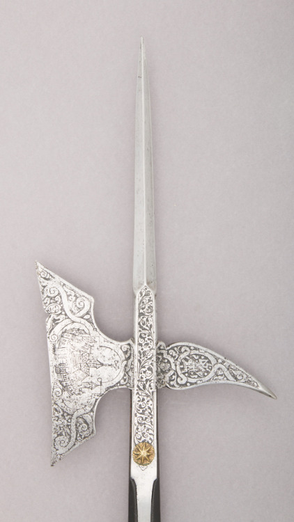 historyarchaeologyartefacts:Halberd (248 cm, 1,7 kg or 98 in and 3lbs. 12 oz.), Italy 1580.[2250x400