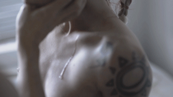 vextape:  camdamage:  naughtysecretdesires:  camdamage:  fourchambers:  tendrils // cam + owen watch the teaser / watch in full  ✖   yes <3  Still one of the hottest videos I’ve seen…  😊  There will be new Cam on @fourchambers today…