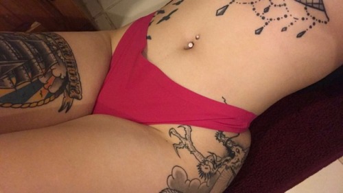 euph0ric-nirvana:-ask about my premium snapchat to see explicit content daily and come play with me! 😏👅😈-