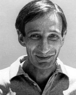 “L'urgenza di salvare l'umanità è quasi sempre il dito dietro cui si nasconde l'urgenza di dominare l'umanità. Quindi, come regola generale, salva prima le persone vicine a te. Inizia con te stesso.”
Ivan Illich (1926-2002), Tools for Conviviality,...