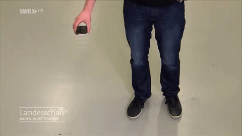 sixpenceee:  Student Invents a ‘Mobile Airbag’ That Deploys When a Device is Dropped&nbs