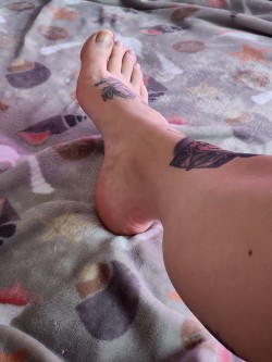 Sex tattooedtoez:Good morning from my natural pictures