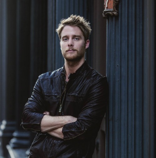 hotfamous-men:  Jake McDorman