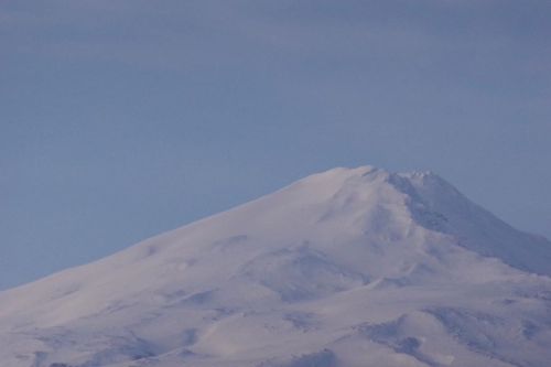 今朝の鳥海山を矢島から #鳥海山のある風景  #矢島からの鳥海山  #akitavision  #3月のあきたびじょん2020  #アキタミライ20203月  #東北が美しい  #行くぜ東北  #おと