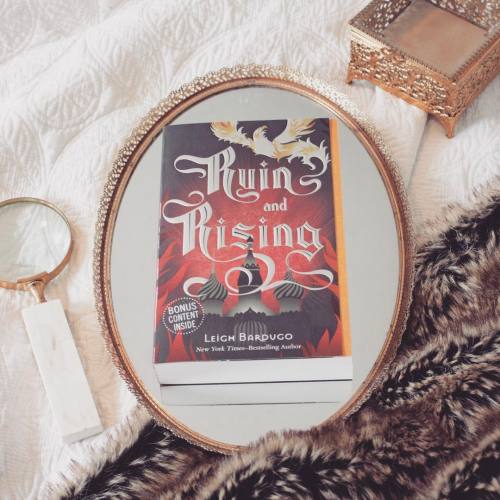 Currently reading: Ruin and Rising, by Leigh Bardugo Someone hold me. I don&rsquo;t think I&